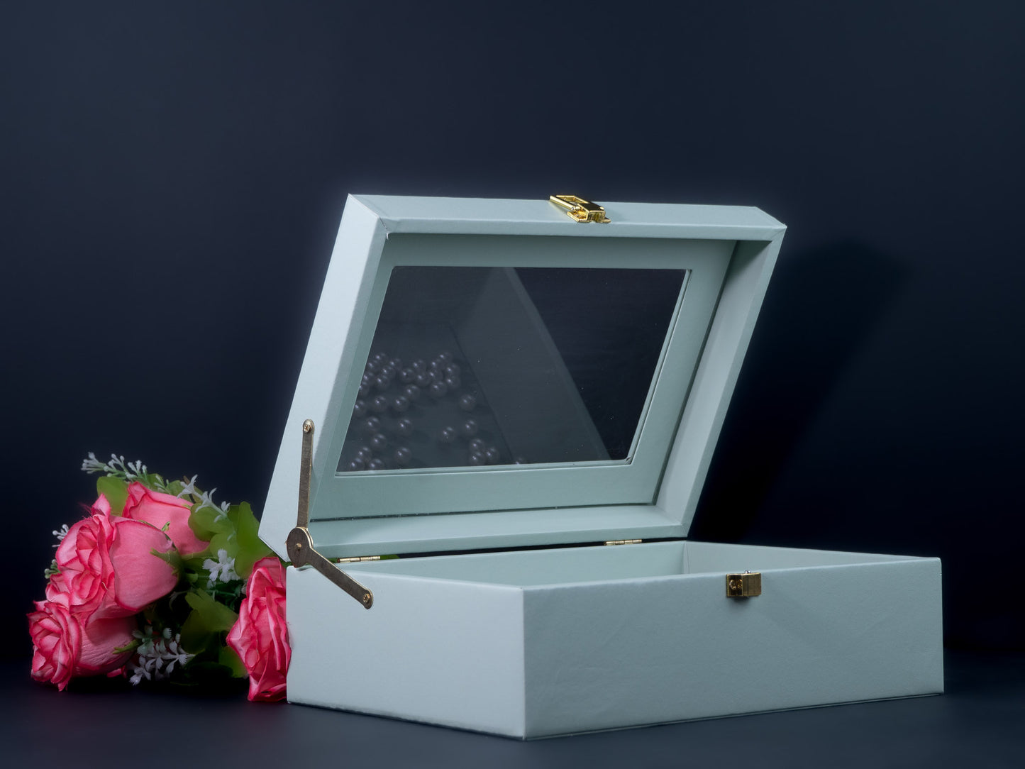 Mint green window Trunk