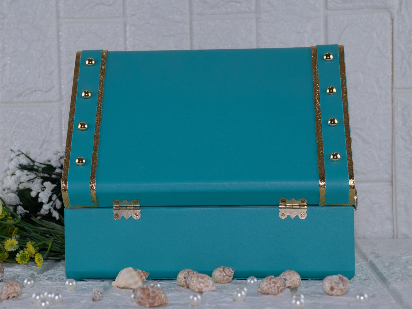 Sea green leatherite