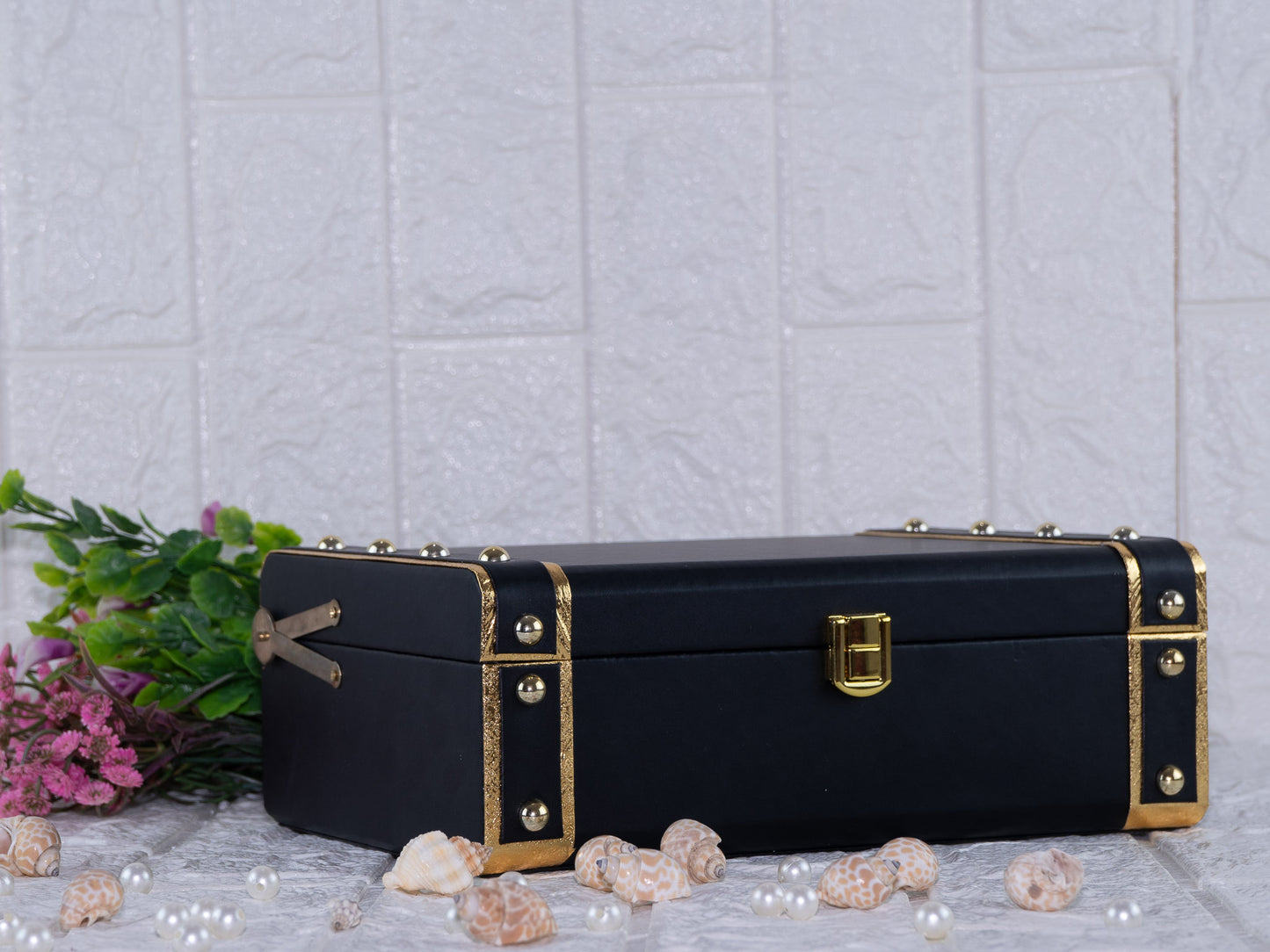Black leatherite