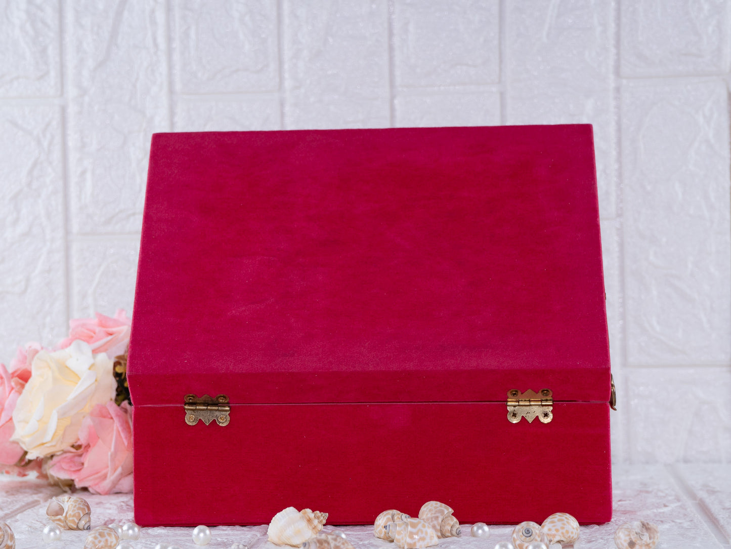 Red suede Trunk