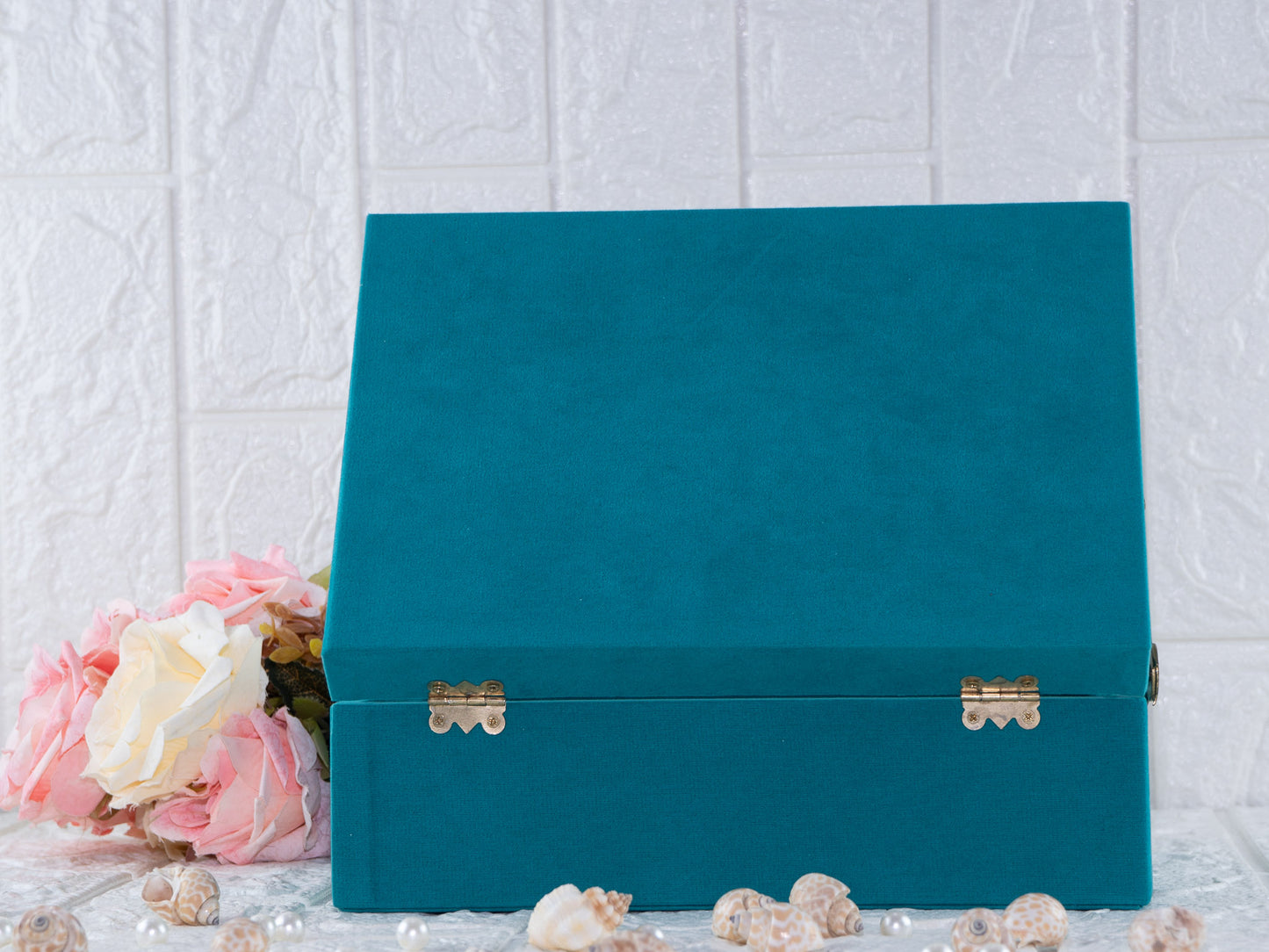 Sea green suede Trunk