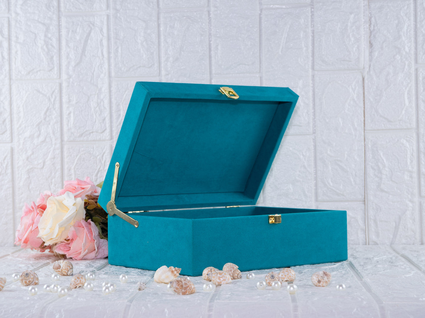 Sea green suede Trunk