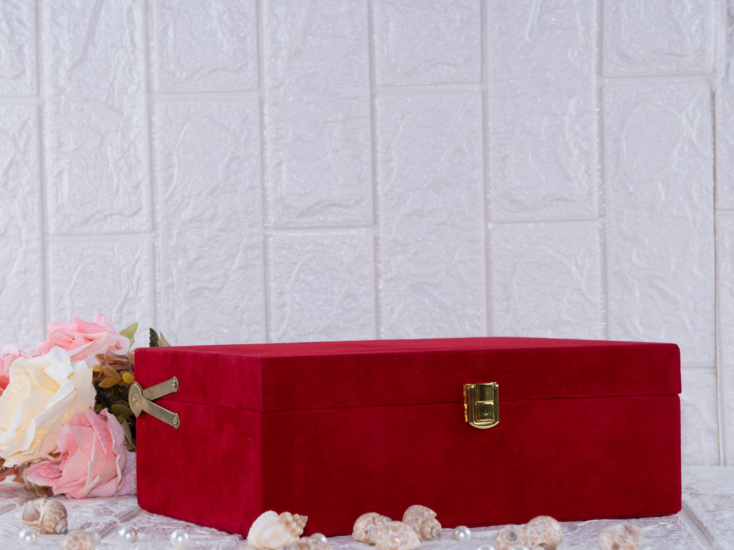 Red suede Trunk