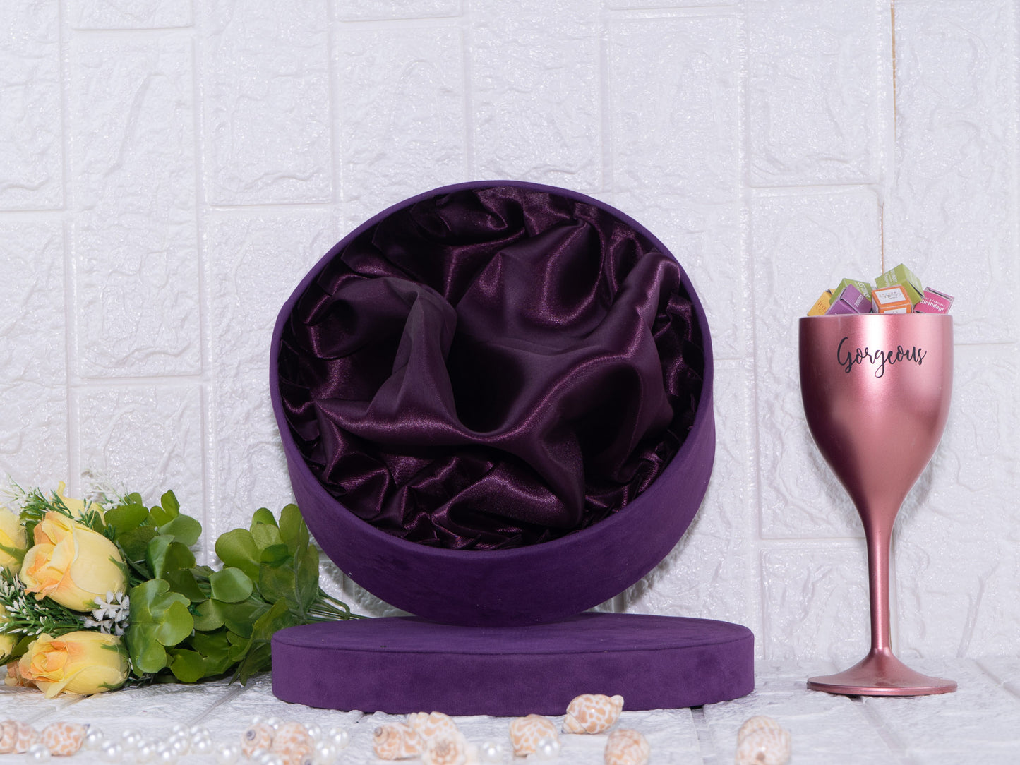 Suede round purple box