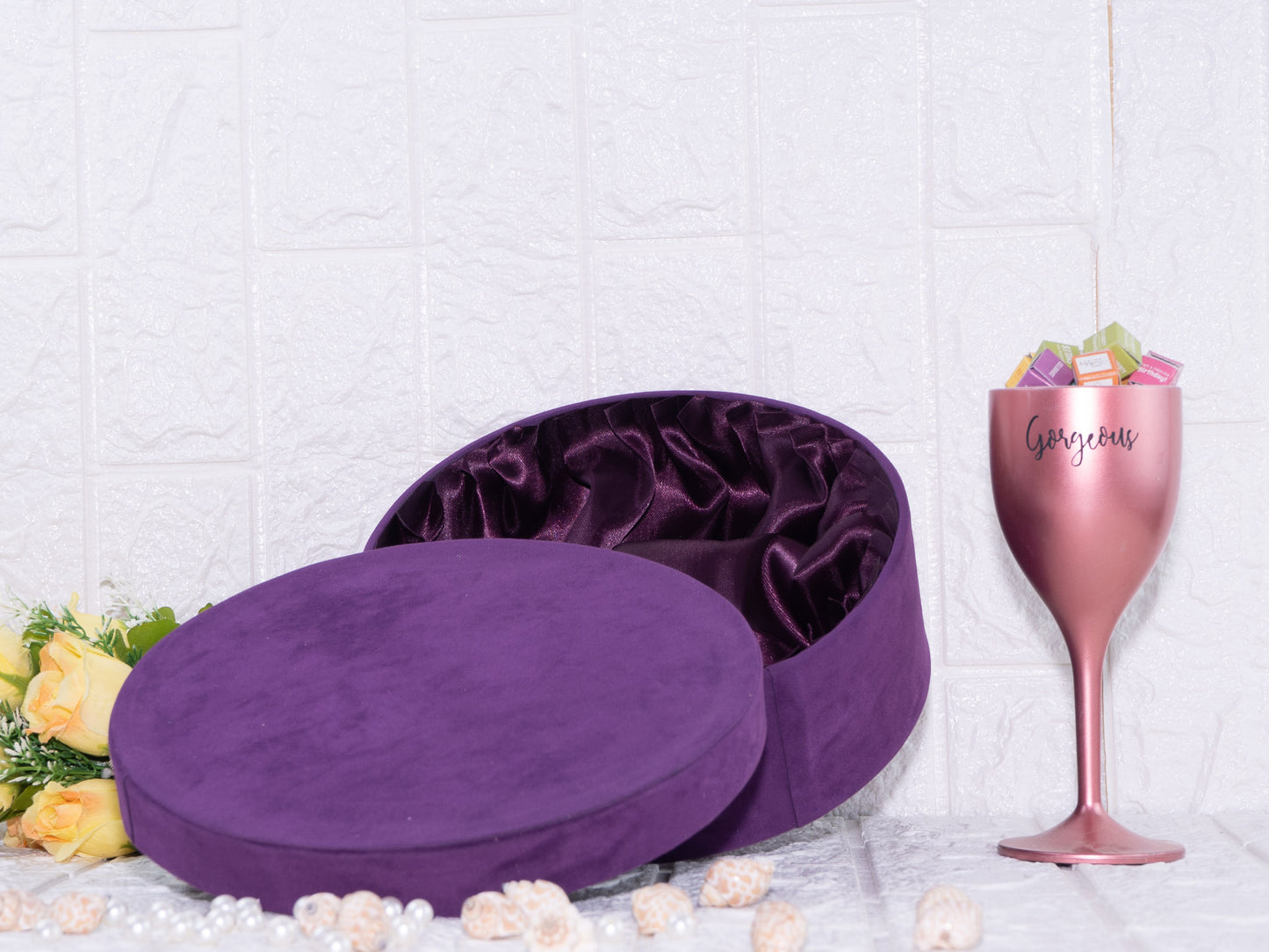Suede round purple box