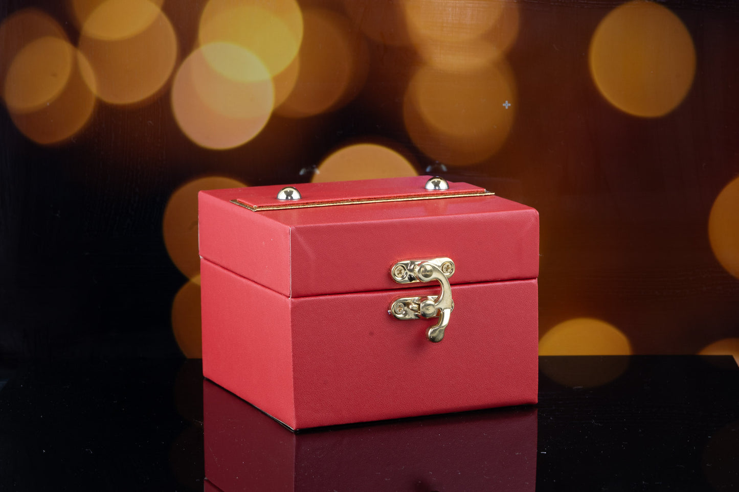Red mini trunk