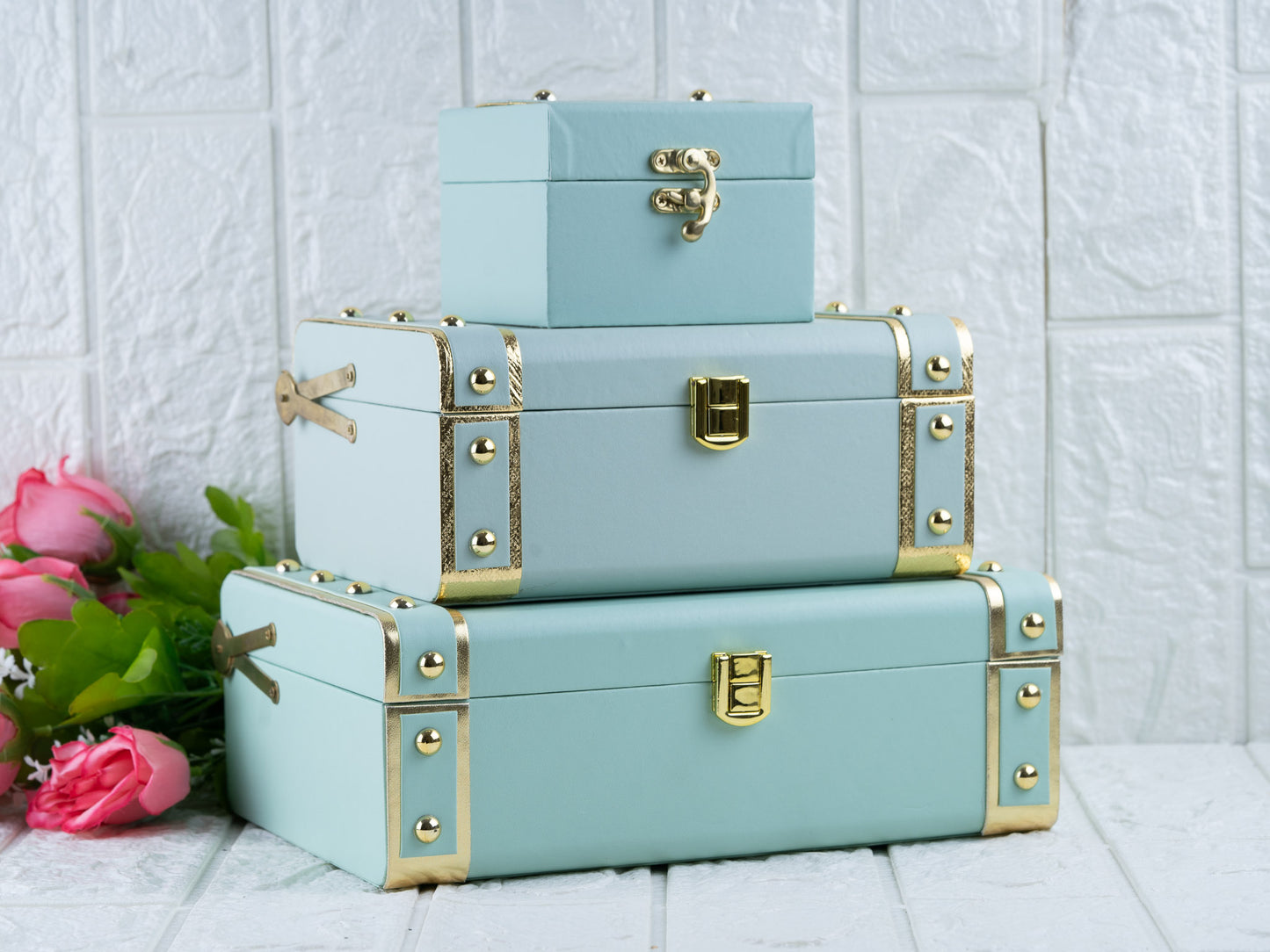 Leatherite mint green trunk combo