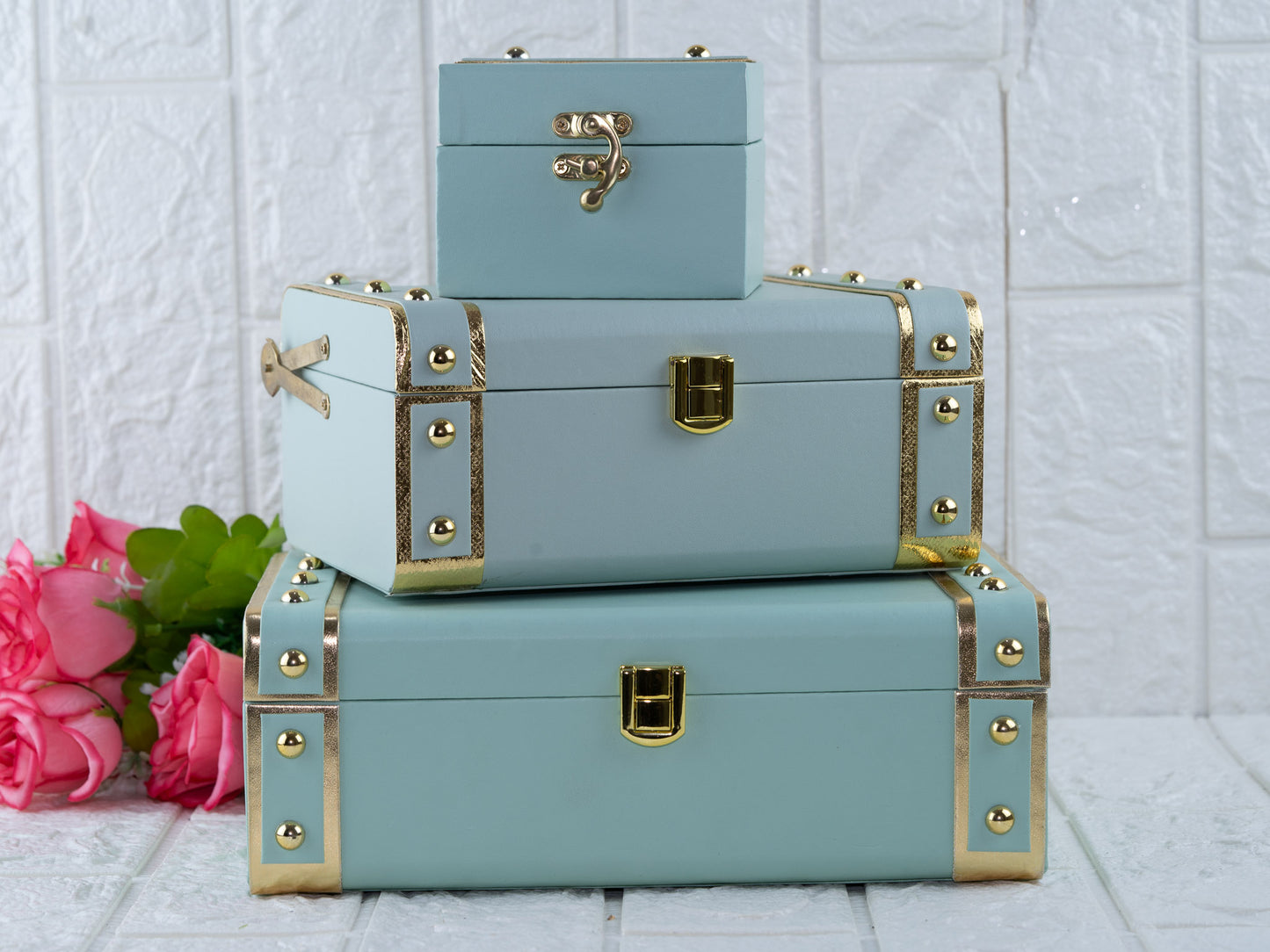 Leatherite mint green trunk combo