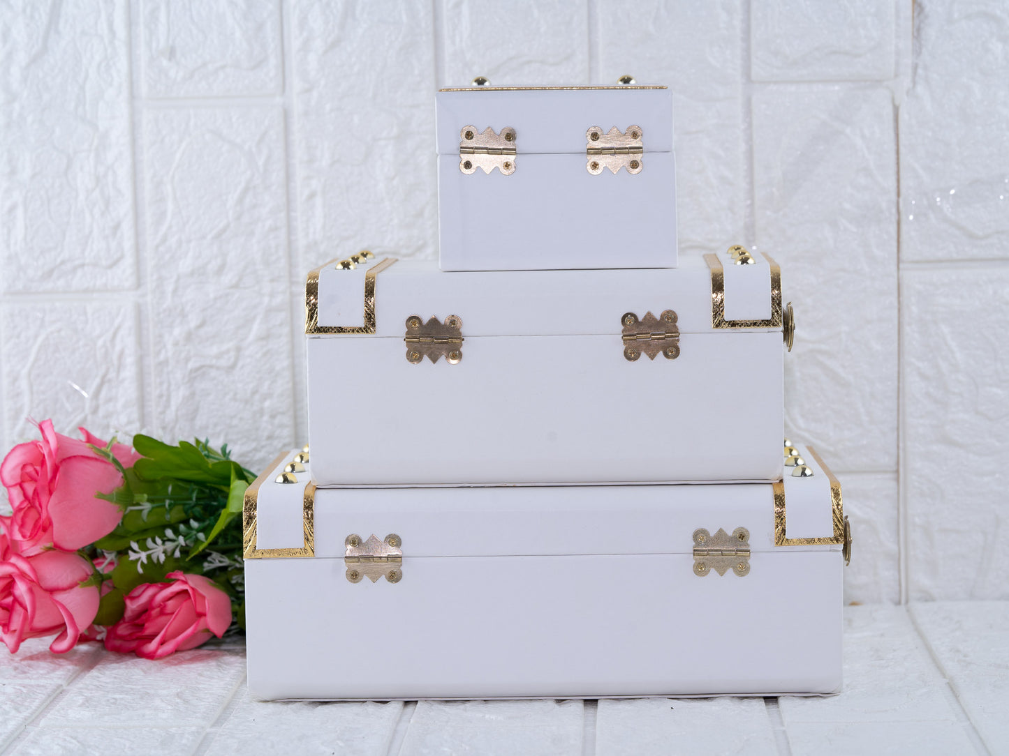 Leatherite white trunk combo