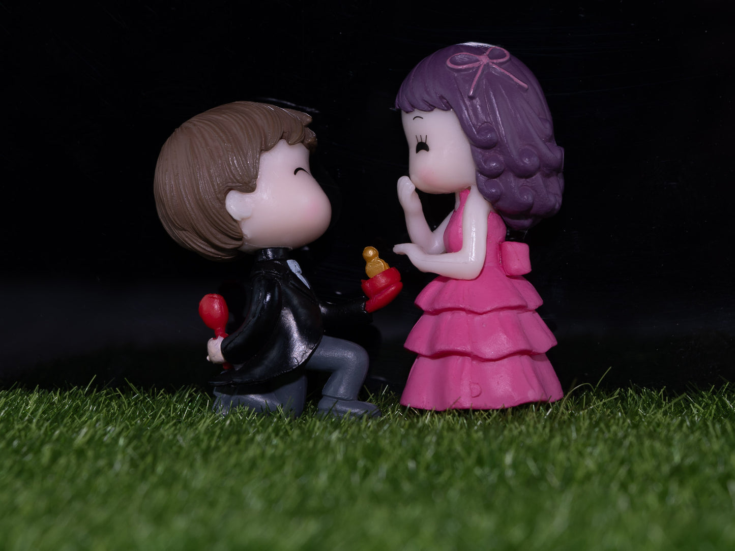 Couple on knee miniature