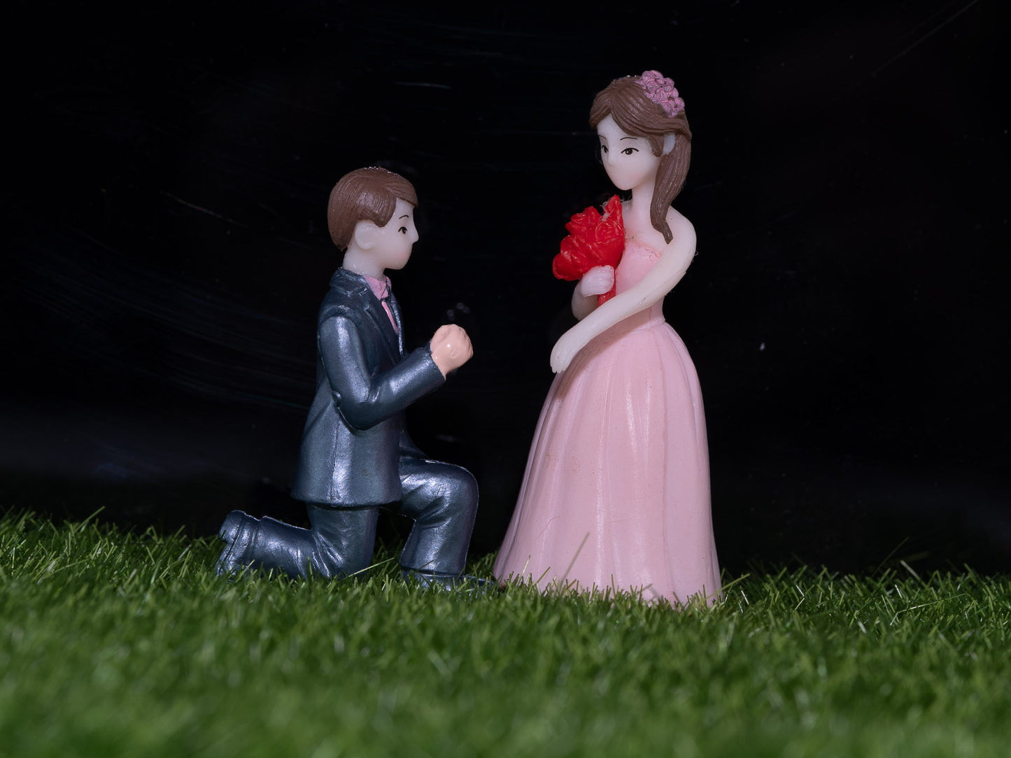 Couple on knee miniature