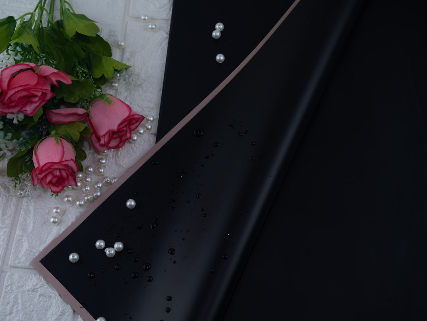 Bouquet sheets Black golden lining