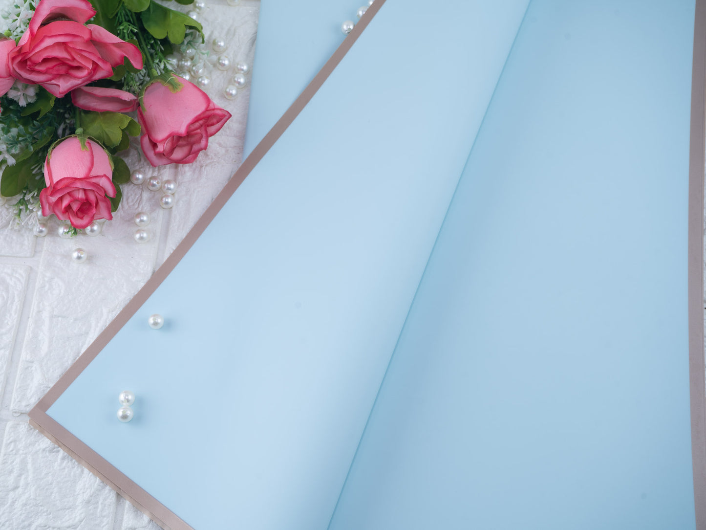 Bouquet sheets sky blue golden line