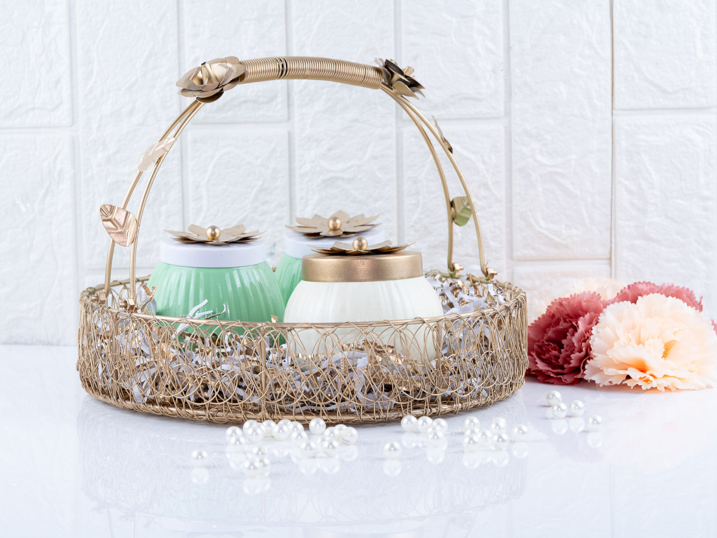 Metal basket with rose handle