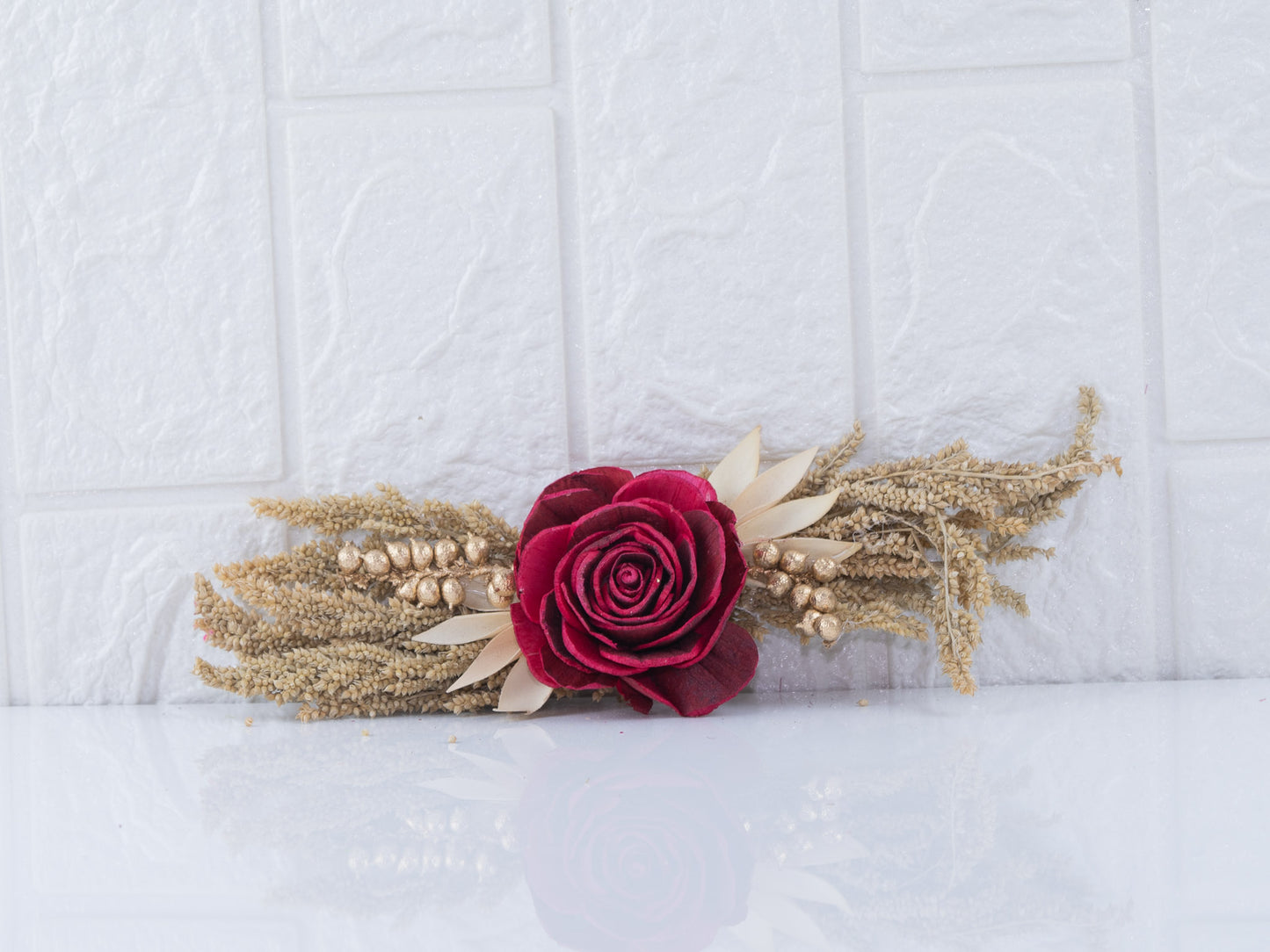 Red Net Bunch With Wheat Grass