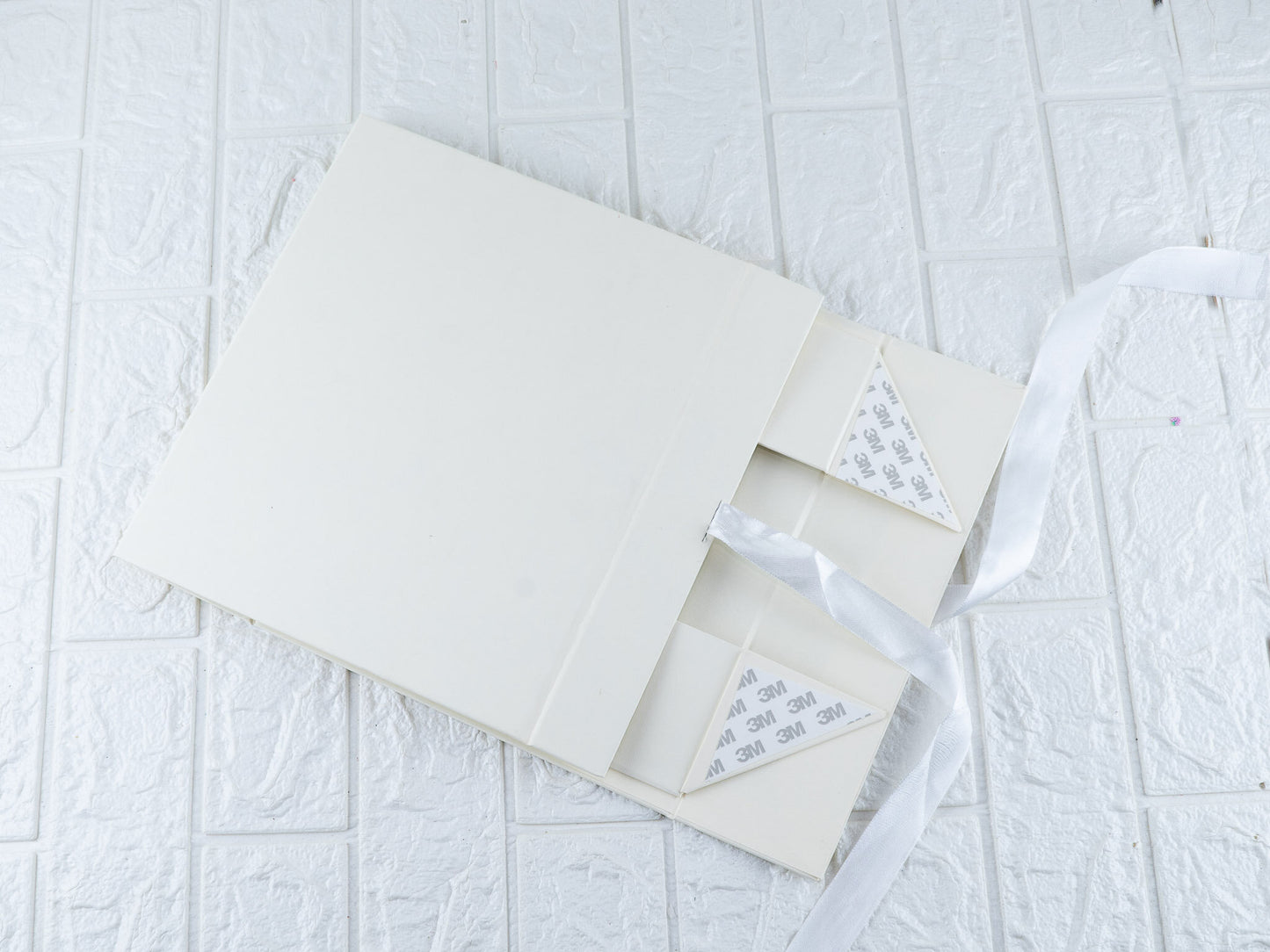 Collapsible box Cream