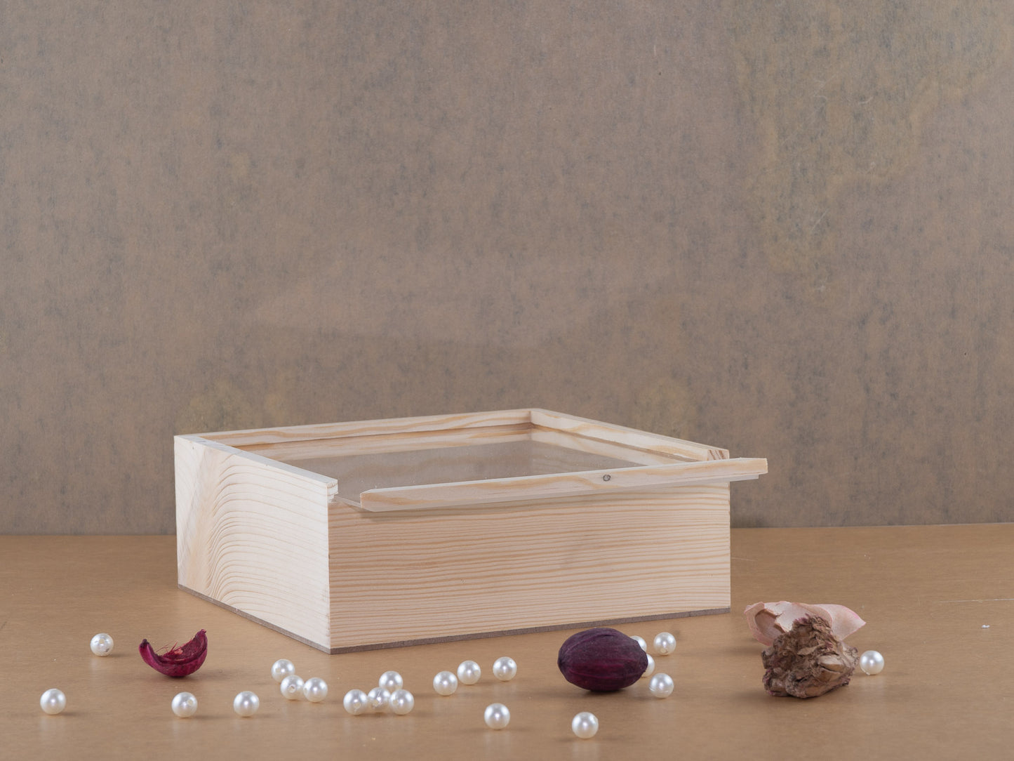 Acrylic slider box (8*8*3")