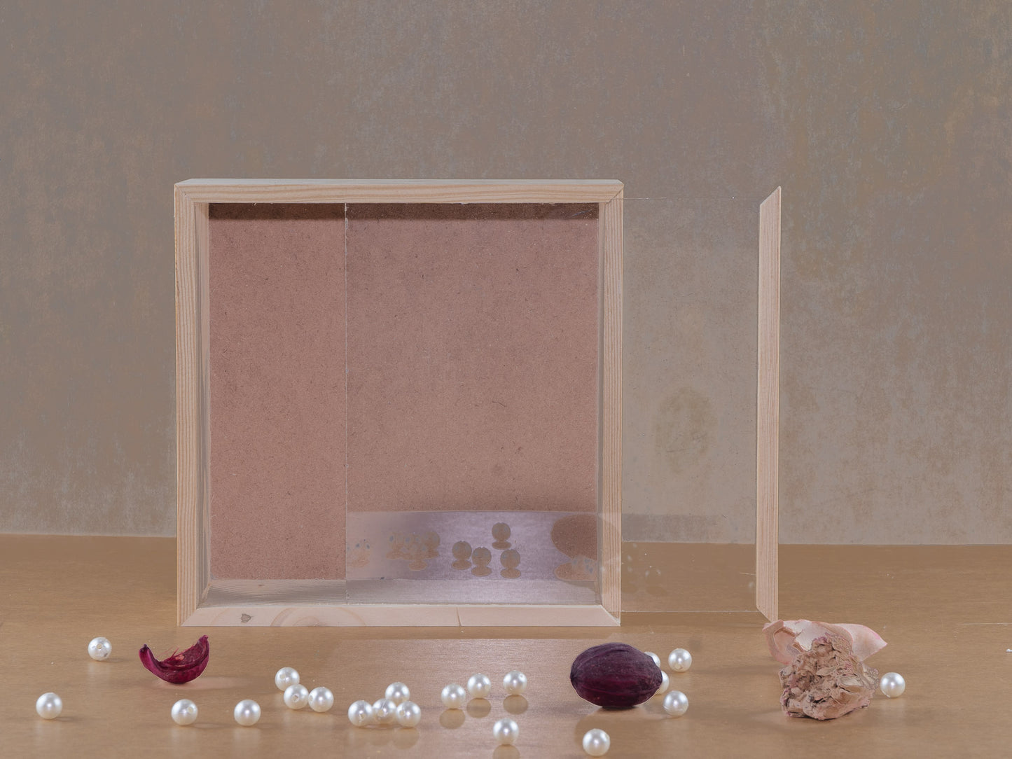 Acrylic slider box (8*8*3")