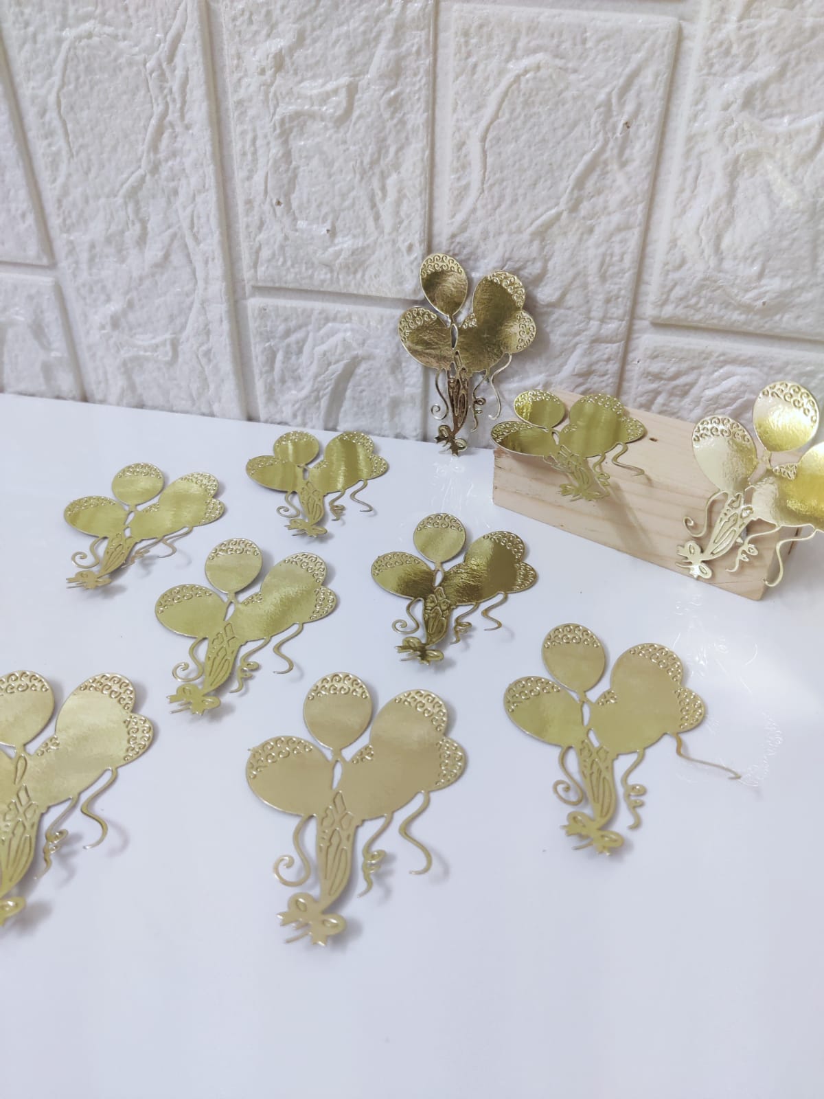 Balloon die cuts ( pack of 20 )