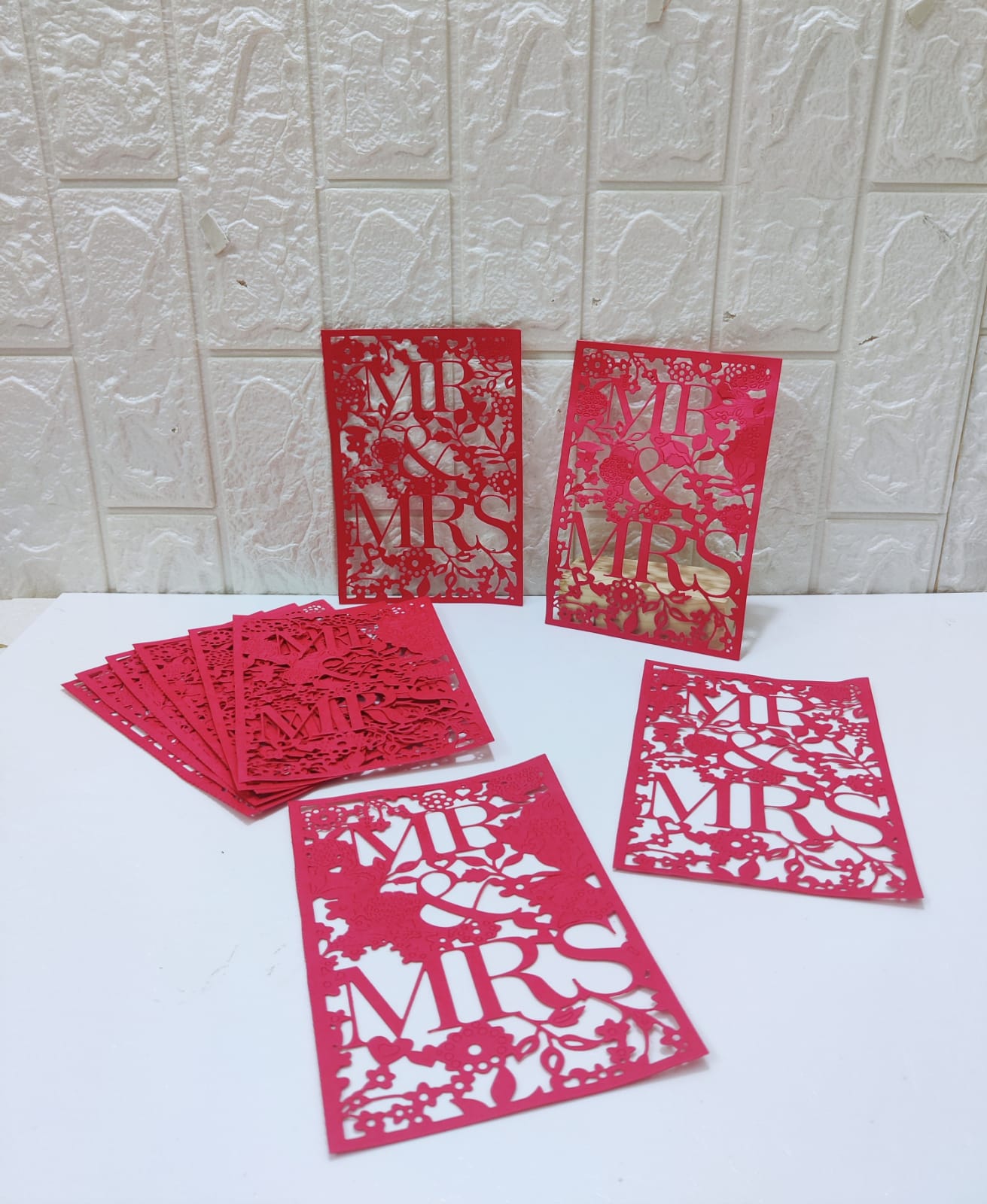 MR Mrs die cut ( Pack of 10)