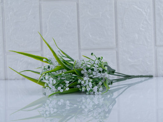 Greens white buds