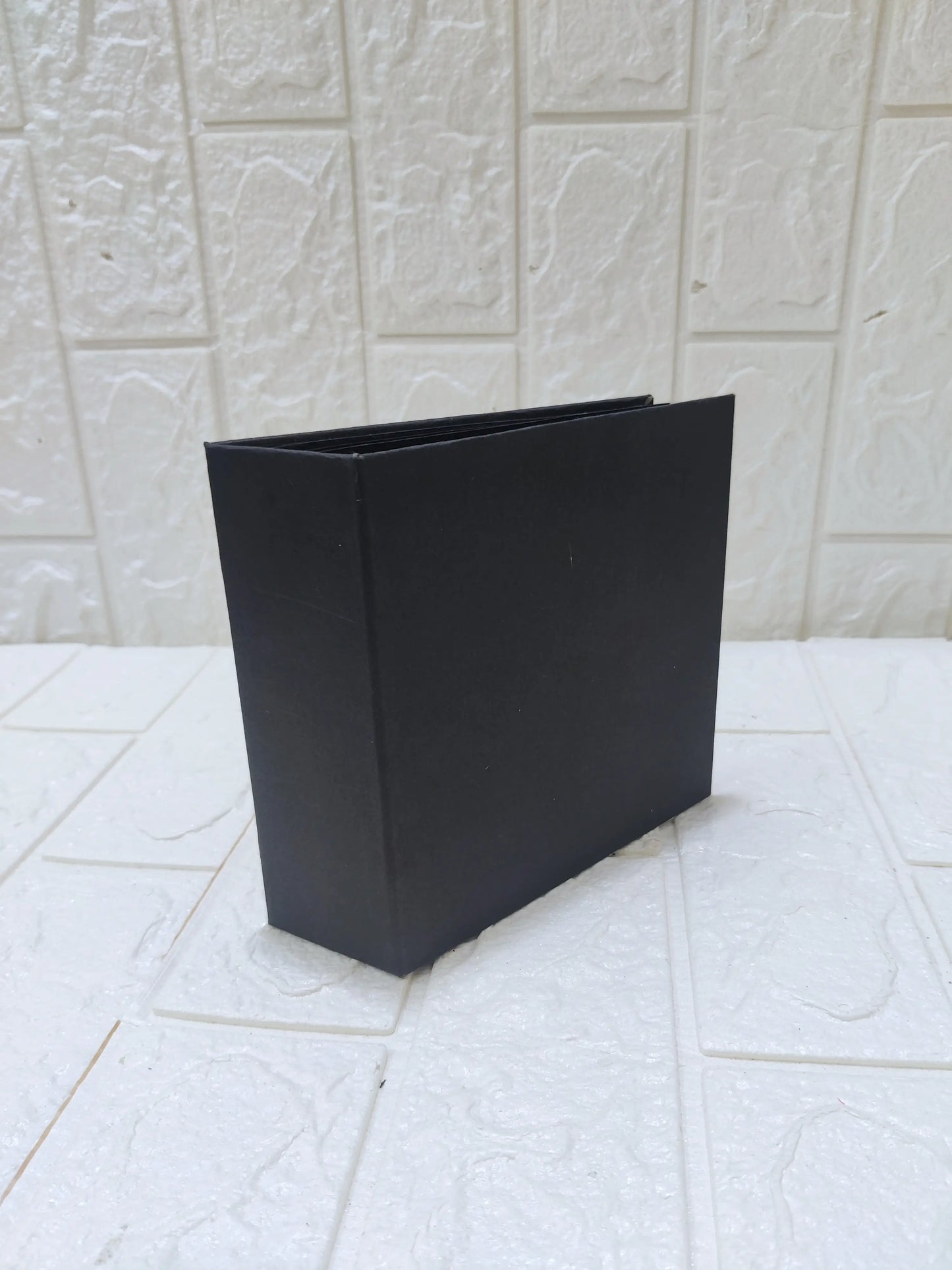Raw Album 6" Black