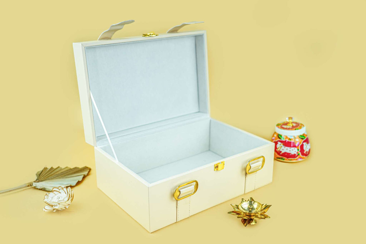 Buckle Hamper Box