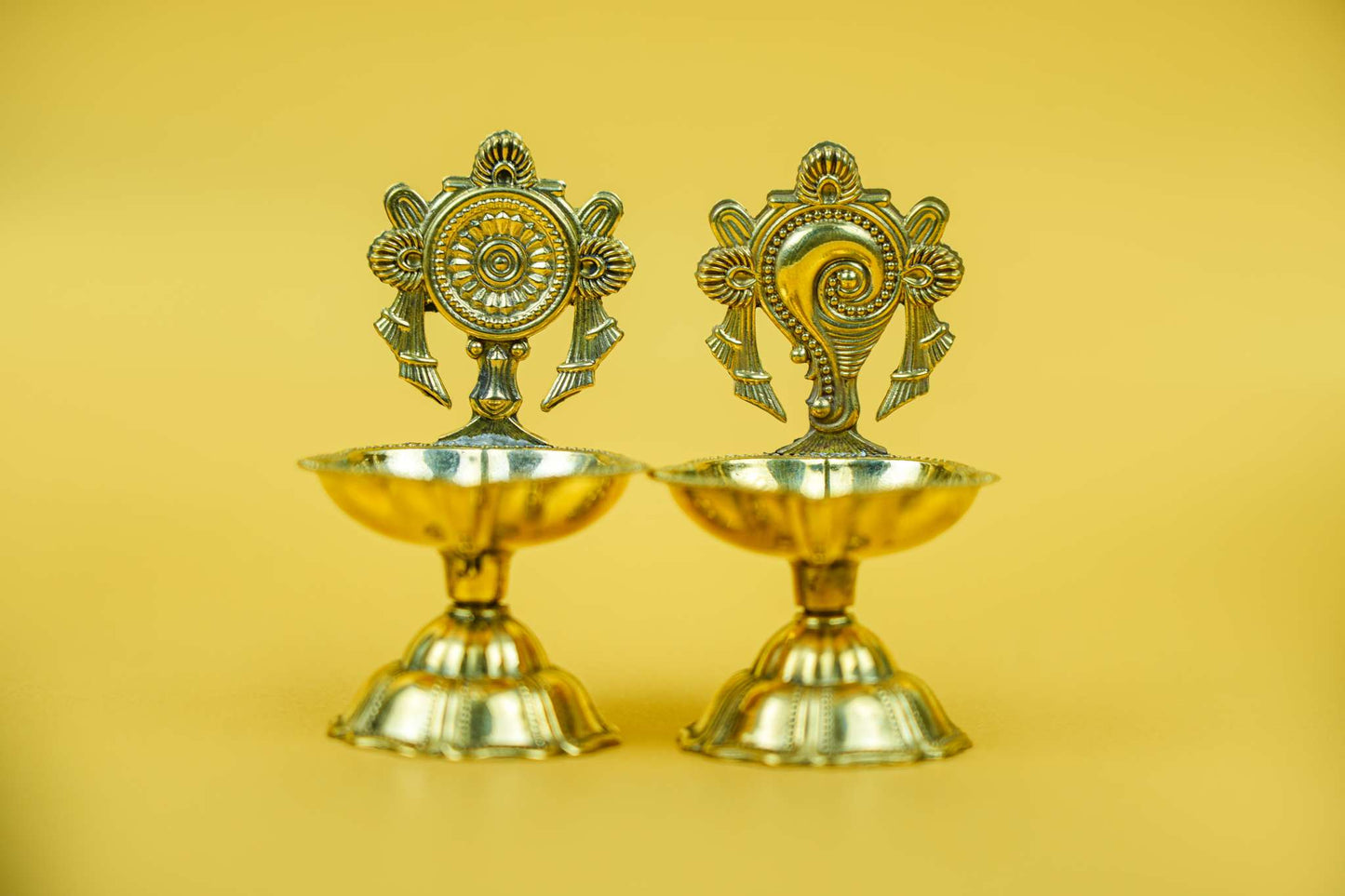 Divya Shankh Chakra Brass Diya – Set of 2
